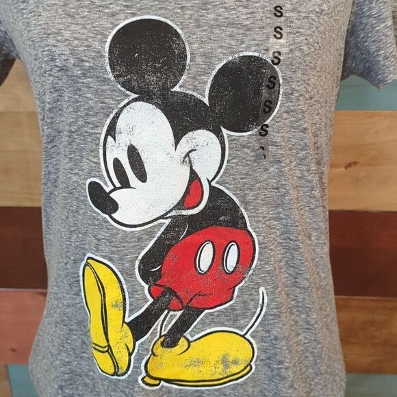 💜5/$25 nwt small Disney Mickey mouse v-neck t-shirt - Picture 2 of 4